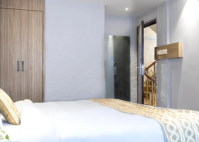 Vastu Boutique 3*